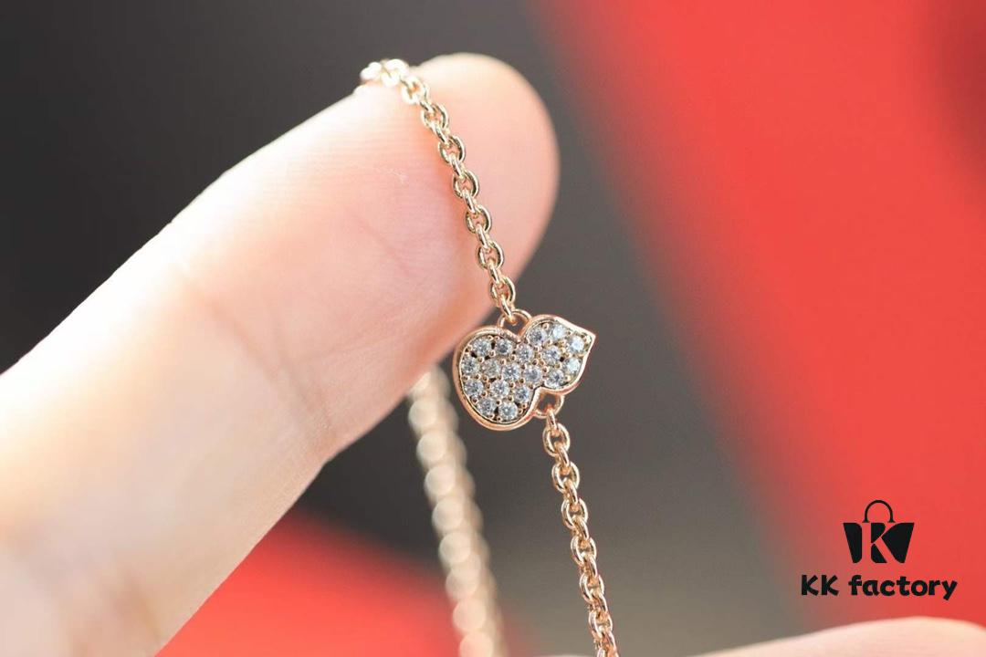 Qeelin Wulu Series Rose Gold and White Shell Gourd Necklace