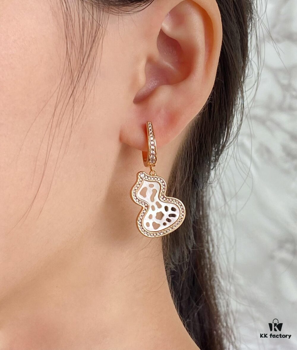 Qeelin Wulu Lace Pearl Mother-of-Pearl Gourd Earrings, Exclusive Limited Edition with Libeiya