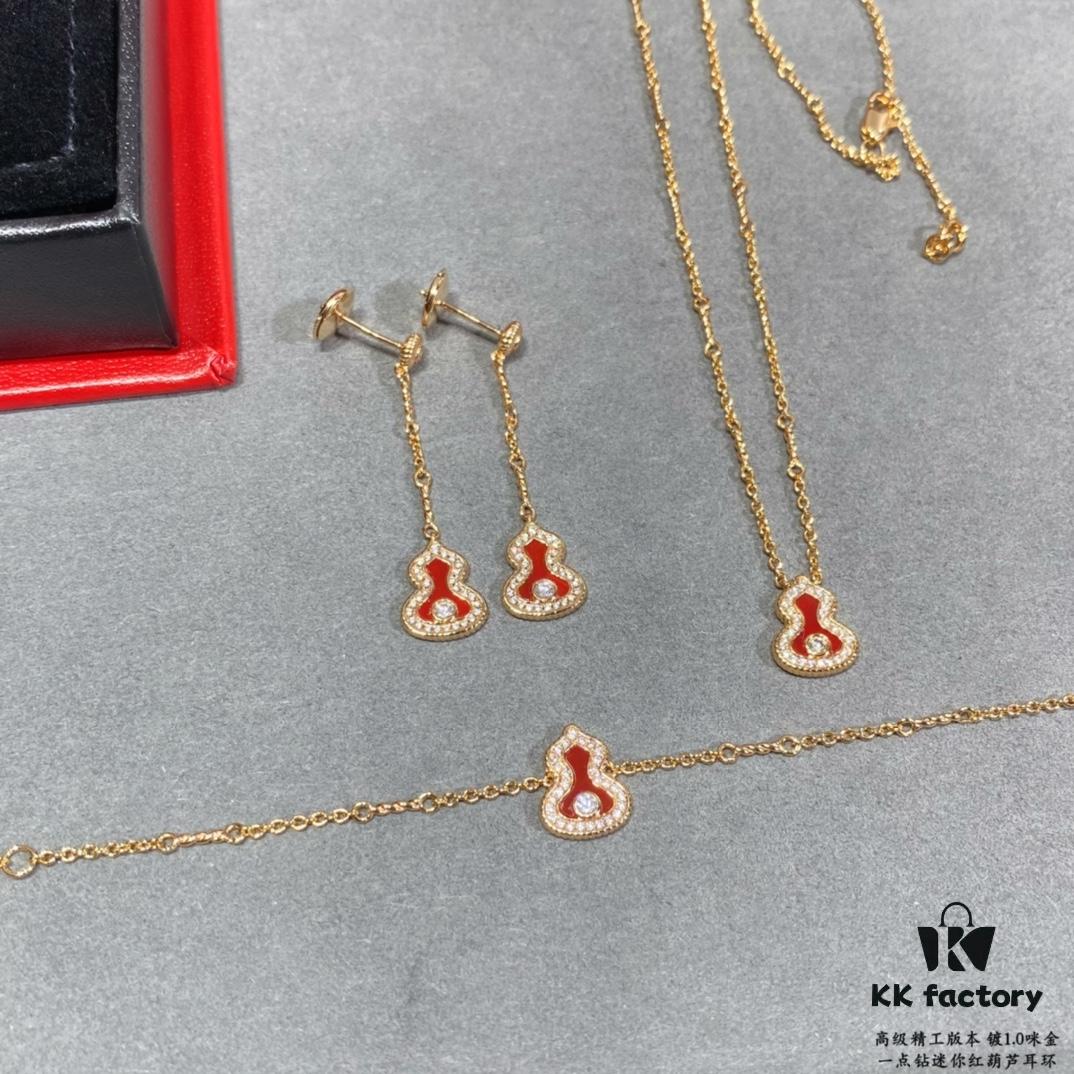 Kirin Mini Diamond Red Gourd Earrings, High Aesthetic Appeal, Excellent Fit, Versatile Design, Thick Gold Plating with Real Gold Texture, Eight-Heart Eight-Arrow High-Carbon Diamonds, Small and Exquisite