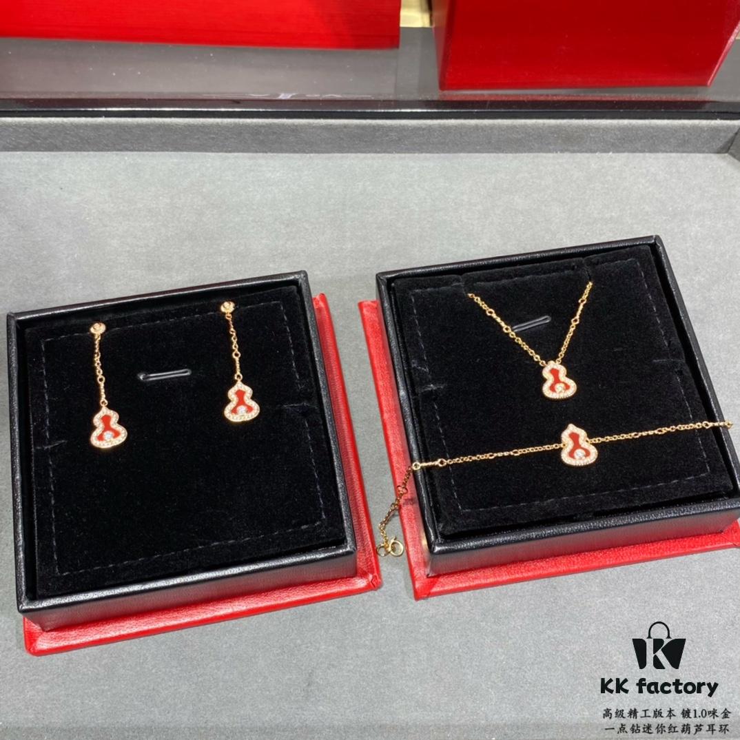 Kirin Mini Diamond Red Gourd Earrings, High Aesthetic Appeal, Excellent Fit, Versatile Design, Thick Gold Plating with Real Gold Texture, Eight-Heart Eight-Arrow High-Carbon Diamonds, Small and Exquisite