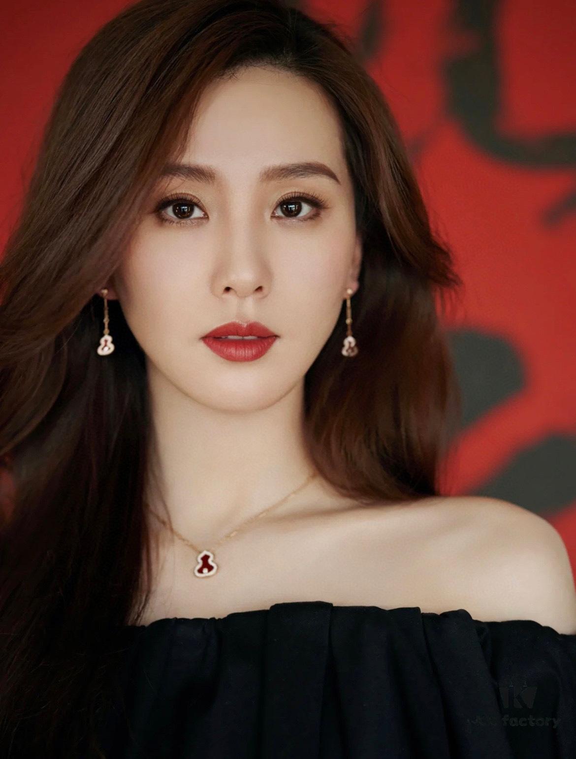 Jade Jewelry with Oriental Charm, 'Fu Lu' Complete, Beautiful in Appearance and Meaning