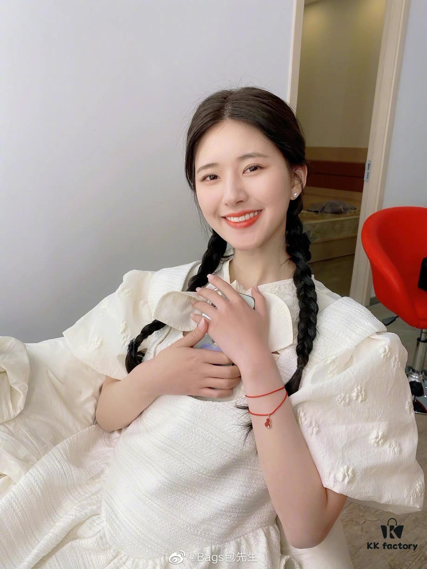 Two Ways to Wear! Same Style as Zhao Lusi