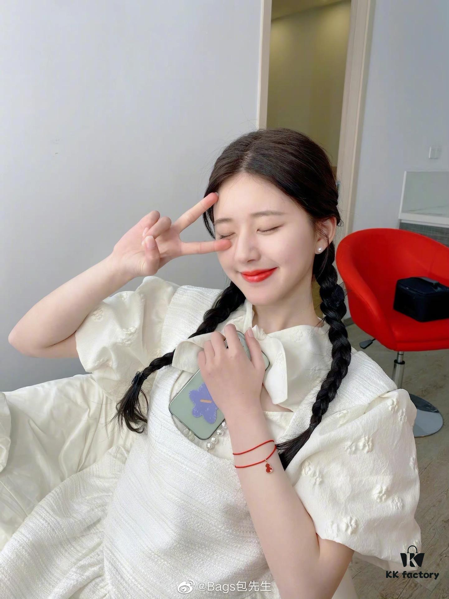 Two Ways to Wear! Same Style as Zhao Lusi