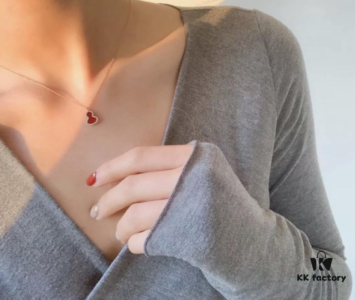 Classic Style Never Goes Out of Fashion, This Small Gourd Necklace Is Versatile and Matches Any Outfit