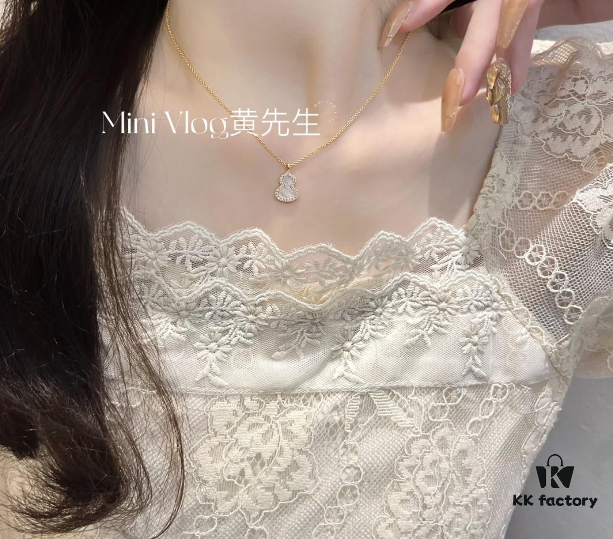 Classic Style Never Goes Out of Fashion, This Small Gourd Necklace Is Versatile and Matches Any Outfit