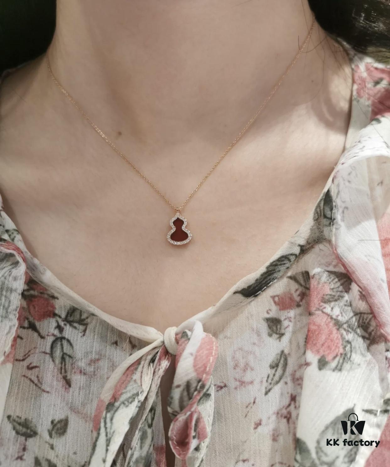 Classic Style Never Goes Out of Fashion, This Small Gourd Necklace Is Versatile and Matches Any Outfit