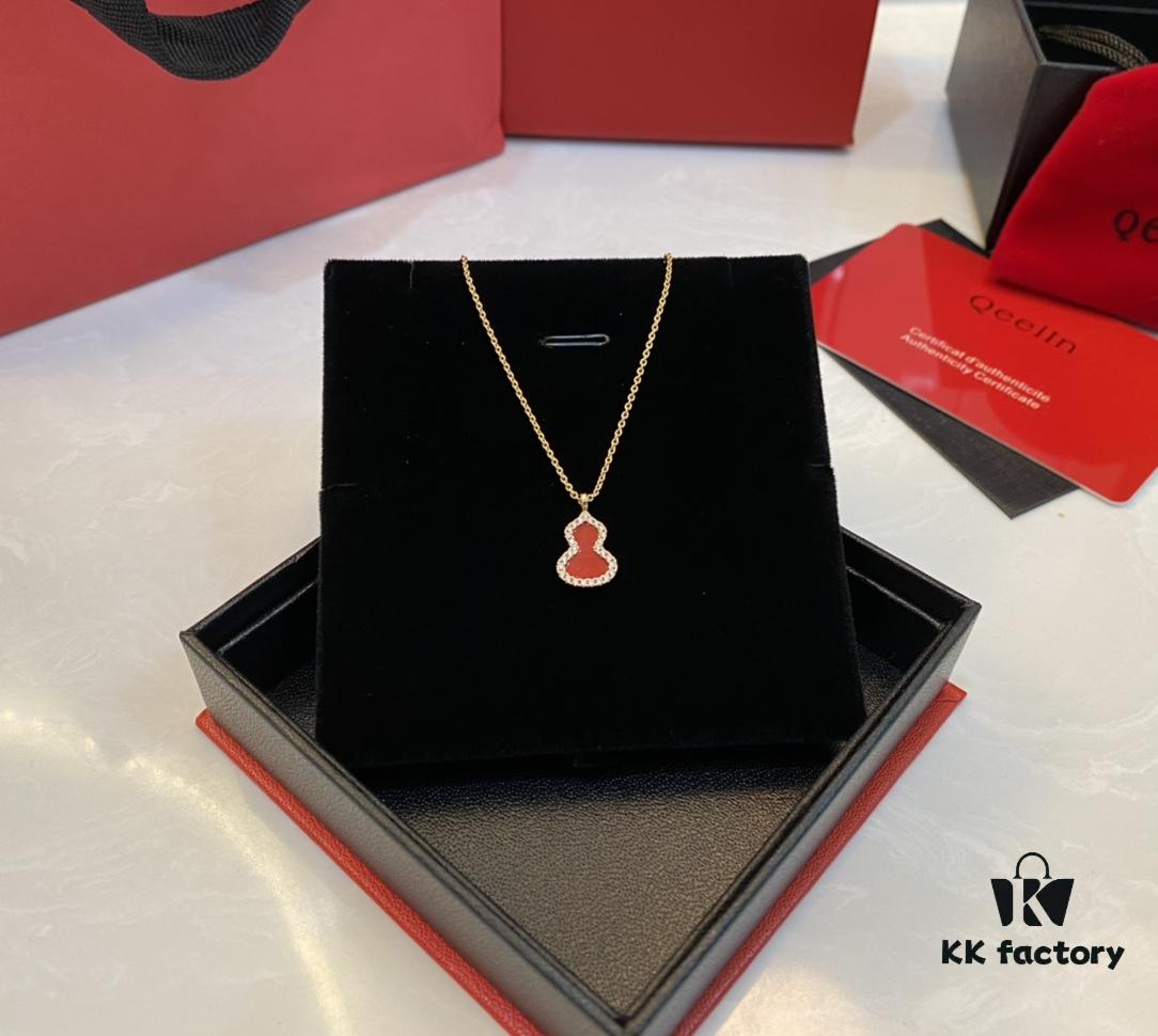 Red Gourd Real Shot: Red Agate Necklace with Vivid Color and Crystal Clarity