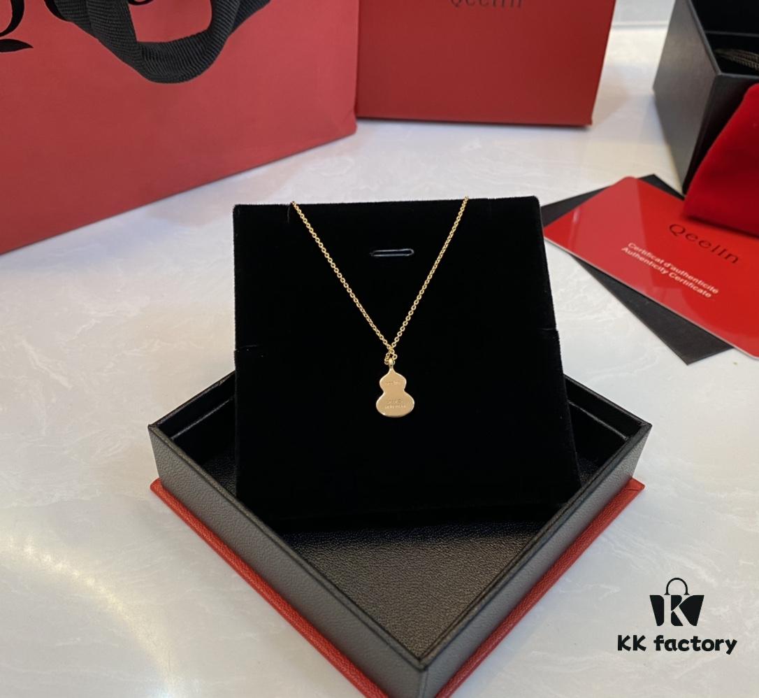 Real Green Jade Gourd Pendant, Symbolizing Blessings, Prosperity, and Good Fortune