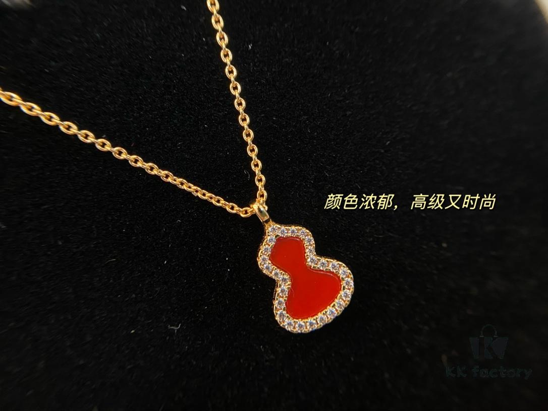 Red Agate in Solid Silver Jewelry – Carefully Selected for Lasting Wear