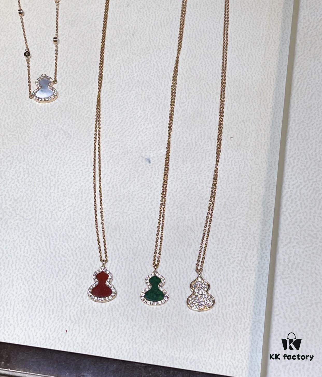 Qeeli's First Design WuLu Series, 'WuLu' Resonates with 'Fu Lu', Symbolizing Infinite Positive Energy and Attracting Wealth and Good Fortune; the '8'-Shaped Design Shares the Same Pronunciation as 'Fa', Representing Prosperity and Continuous Flow of Wealth