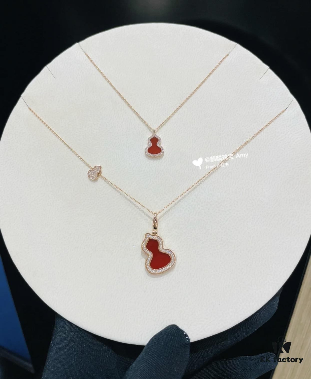 Qeeli's First Design WuLu Series, 'WuLu' Resonates with 'Fu Lu', Symbolizing Infinite Positive Energy and Attracting Wealth and Good Fortune; the '8'-Shaped Design Shares the Same Pronunciation as 'Fa', Representing Prosperity and Continuous Flow of Wealth