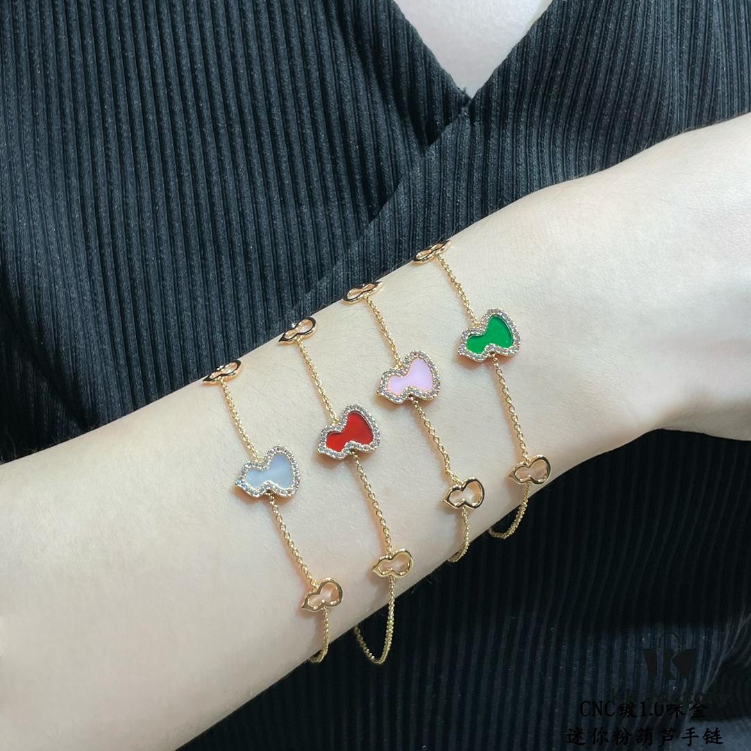 Kirin Mini Pink Gourd Bracelet, Wealth-Attracting and Stylish, Elegant and Versatile Design with Thick Gold Plating for a Genuine Gold Look