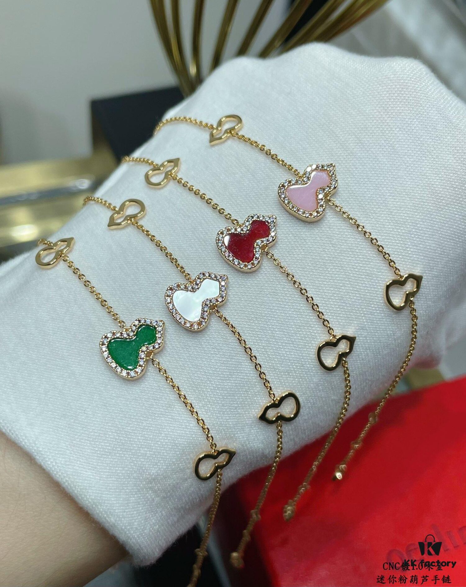 Kirin Mini Pink Gourd Bracelet, Wealth-Attracting and Stylish, Elegant and Versatile Design with Thick Gold Plating for a Genuine Gold Look