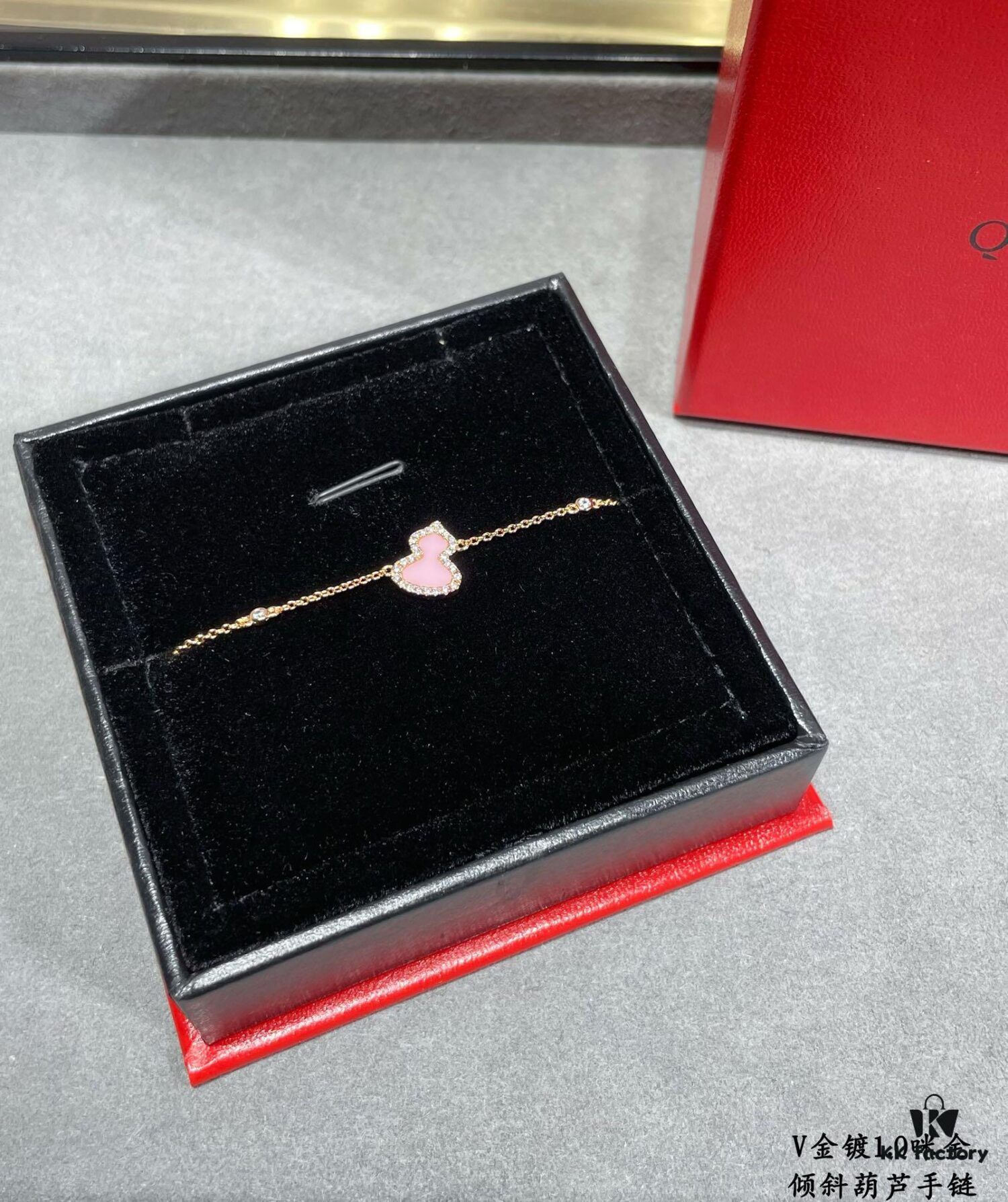 Kirin Tilted Powder Gourd Bracelet, Stylish and Versatile with Thick Gold Plating and High-Carbon Diamond Accents