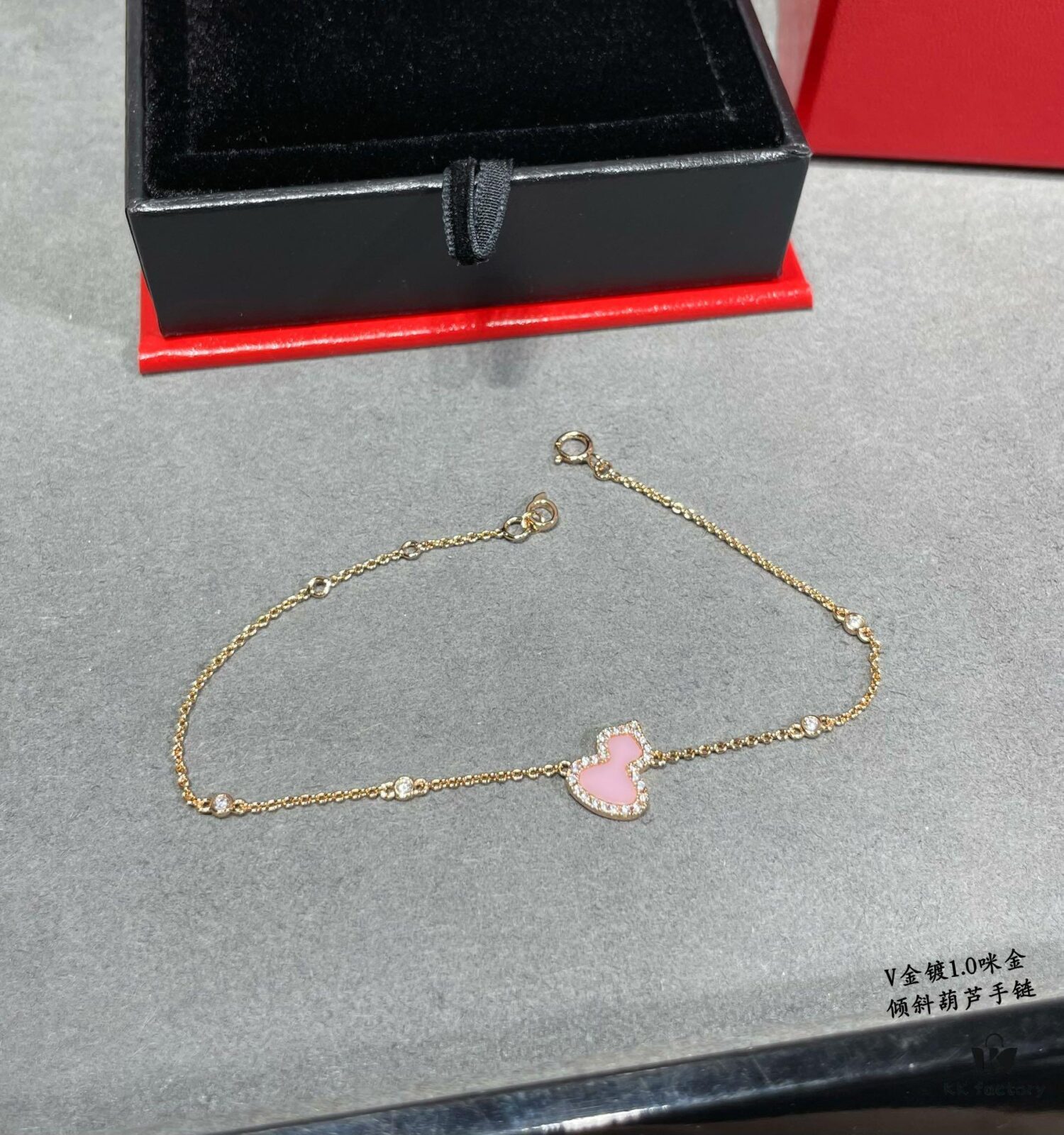 Kirin Tilted Powder Gourd Bracelet, Stylish and Versatile with Thick Gold Plating and High-Carbon Diamond Accents