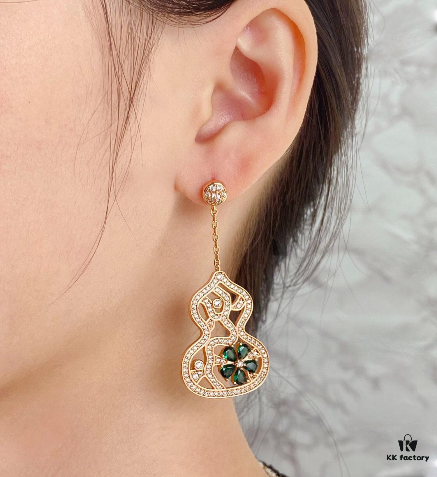 Qeelin Wulu Lace Enamel Earrings