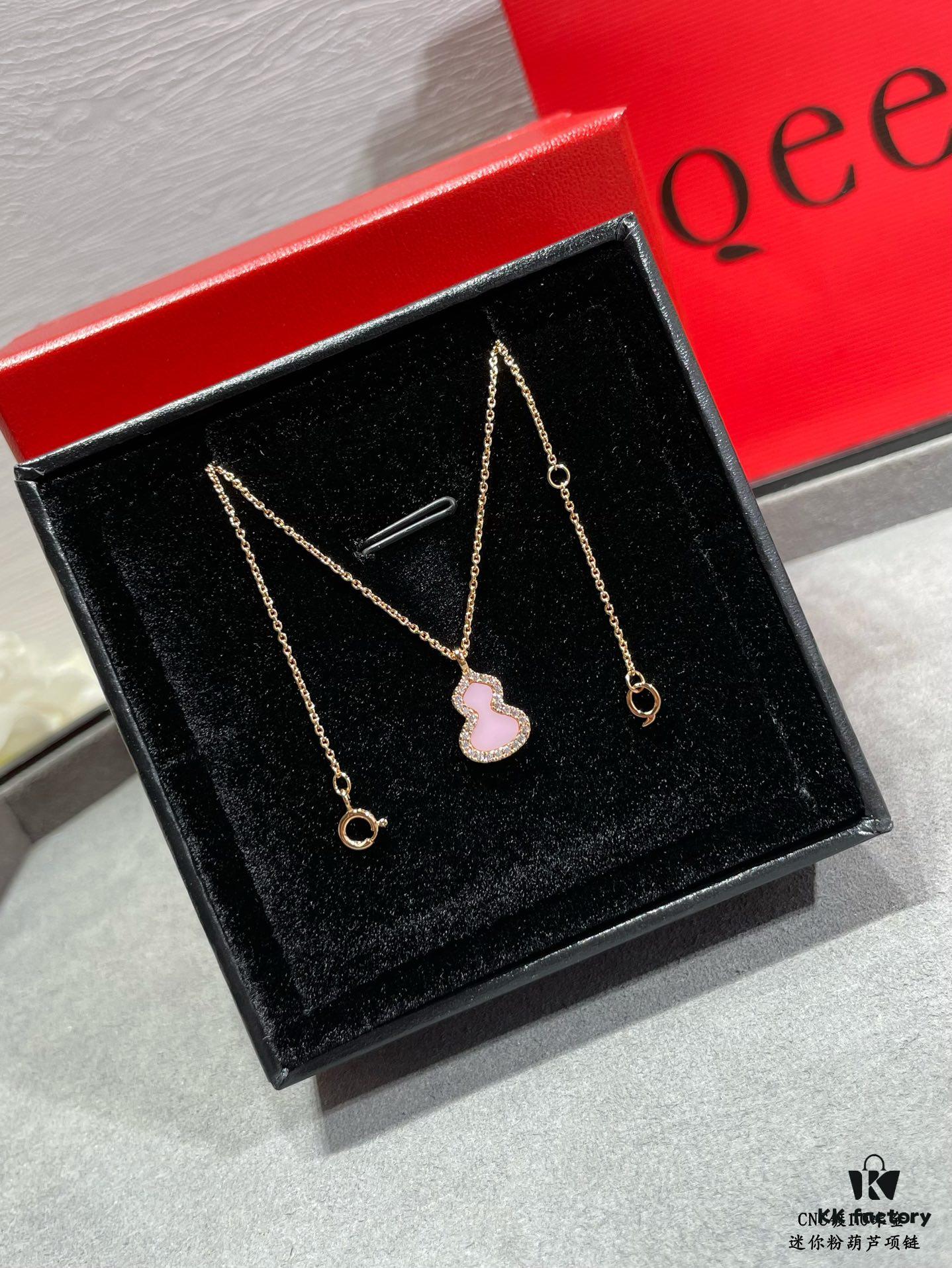 V-Gold Plated 1.0 Micron Gold Mini Pink Gourd Necklace, High Aesthetic with Excellent Fit and Versatility, Thick Gold Plating for a Premium Real Gold Look, Featuring Eight-Heart Eight-Arrow High-Carbon Diamond, Small and Exquisite – Wear It and Tell Others It's Genuine Gold