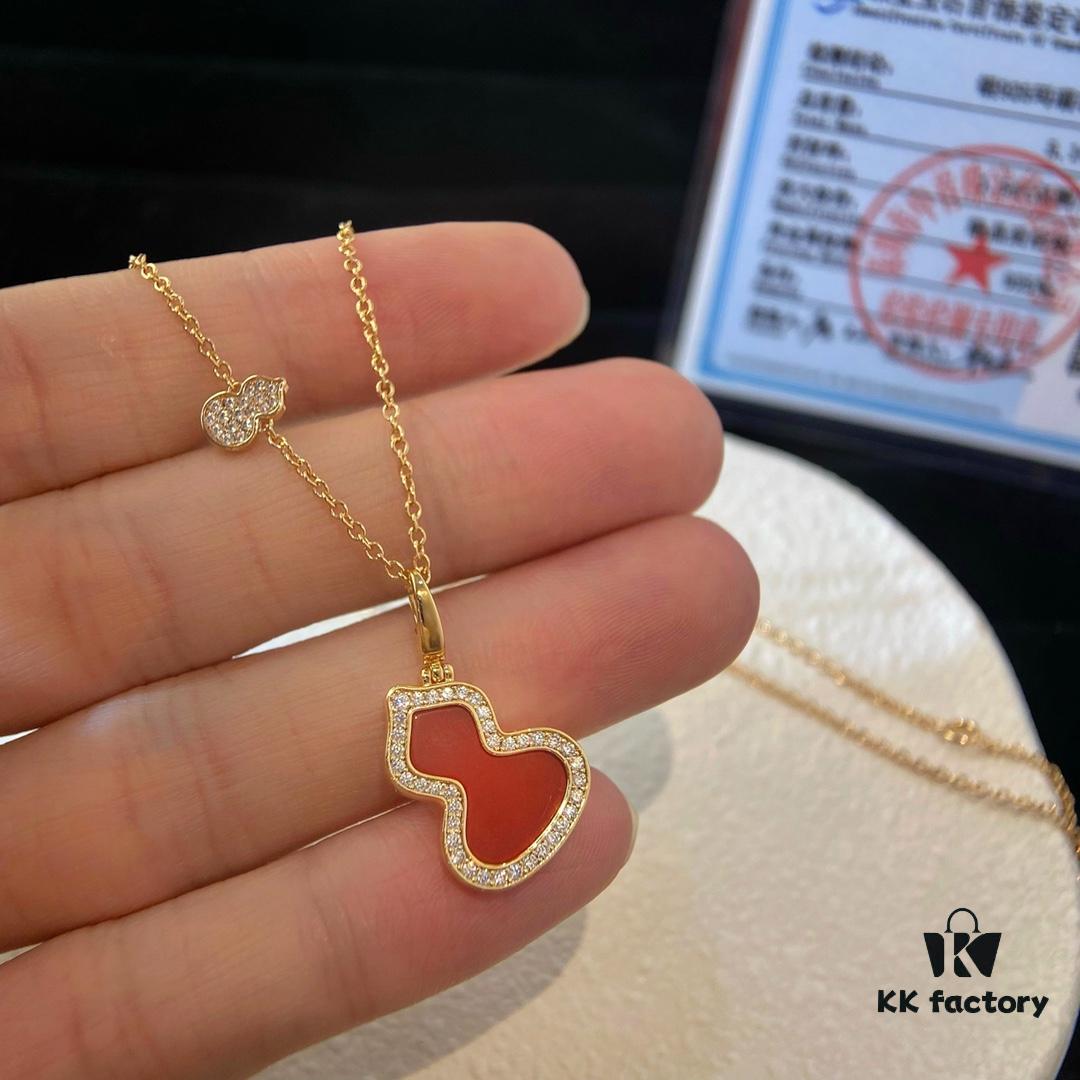 Exquisitely Crafted Gourd Pendant Necklace with Hand-Set Stones in V-Gold