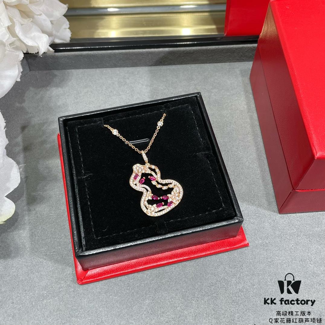 Qeelin Wulu Lace Red Gourd Necklace with Hibiscus Vine Design, Elegantly Adorned with Sparkling Details