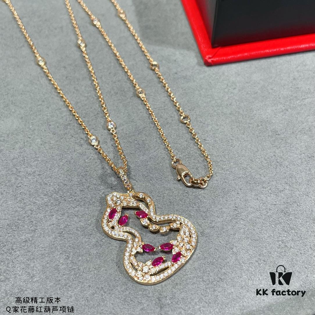 Qeelin Wulu Lace Red Gourd Necklace with Hibiscus Vine Design, Elegantly Adorned with Sparkling Details