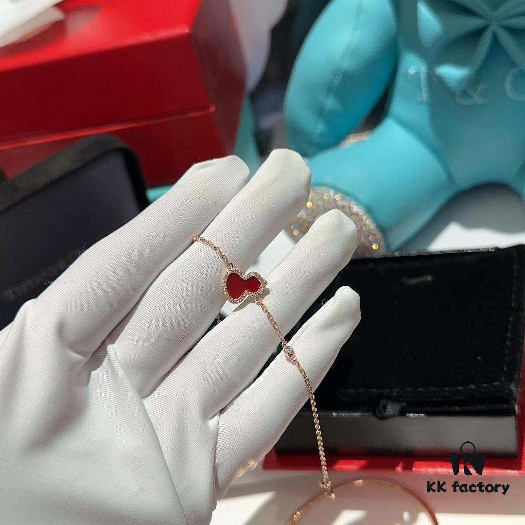 Exquisite and Versatile Premium Accessories 💎 - Kylin Single Gourd Red Agate Bracelet, Tiffany T-Shape Gemstone Diamond-Paved White Mother-of-Pearl Bangle