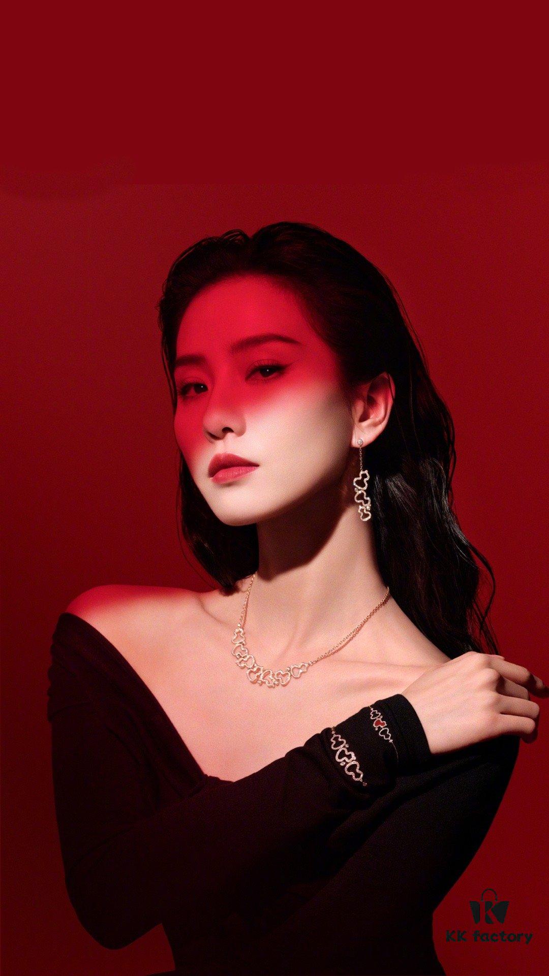 Qeelin Kylin Hollow Three Gourd Stud Earrings