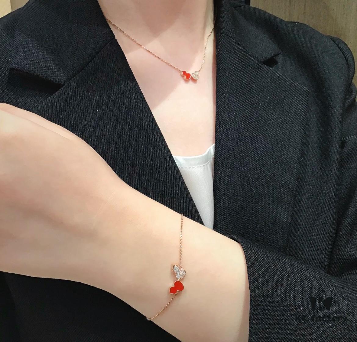 Red & Diamond Wulu Kylin Double Gourd Bracelet 🌹 Adorable Design 😍 Elegant Silhouette with Simple Lines 🥰 Highly Elegant 😊 Qeelin x Rebecca Exclusive Limited Edition