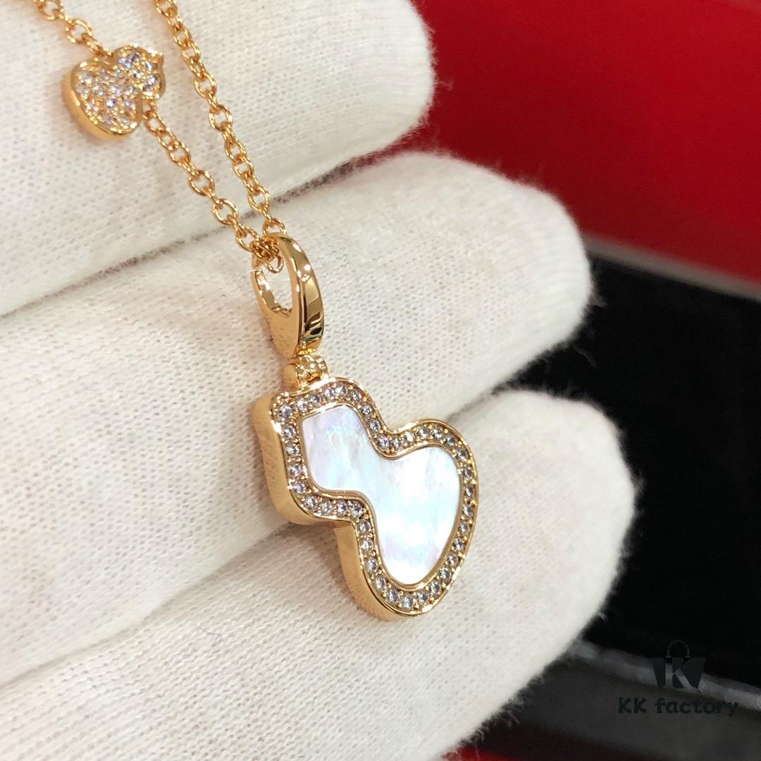 Qeelin Q-Blossom Gourd Necklace with Detachable Gourd Pendant