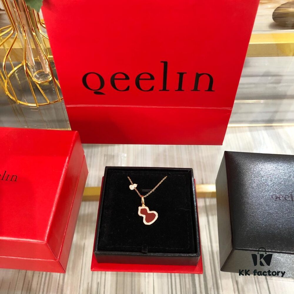 Qeelin Lucky Gourd Necklace with Detachable Pendant