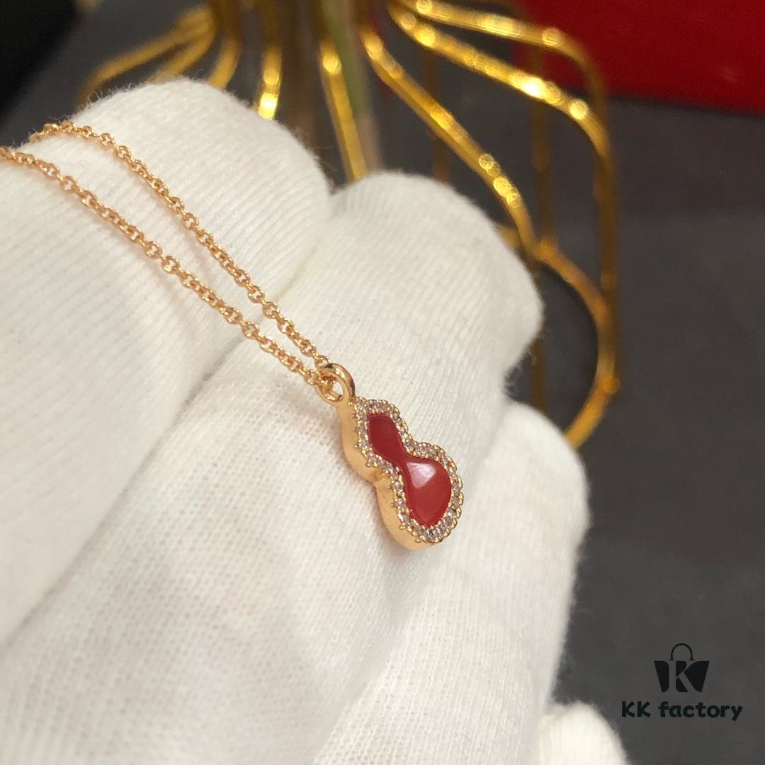 Qeelin Wulu Mini Pendant Necklace