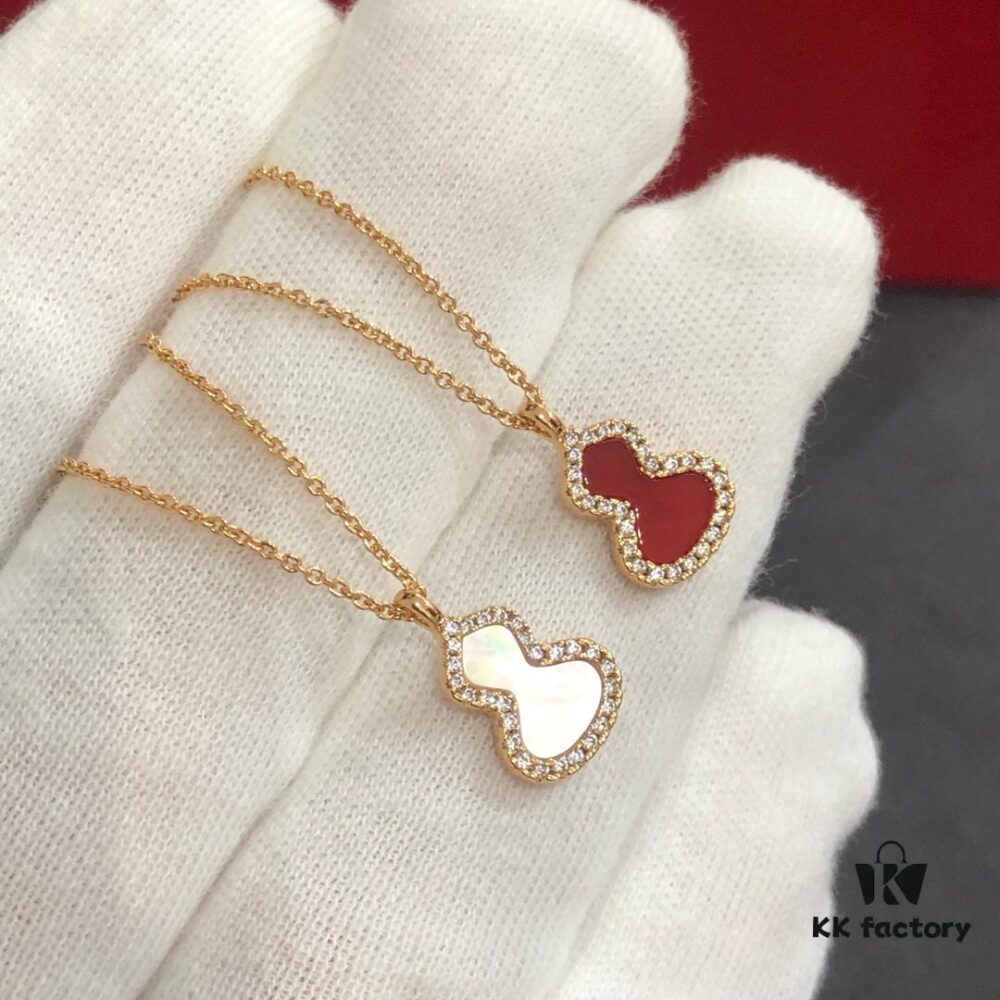 Qeelin Wulu Mini Pendant Necklace