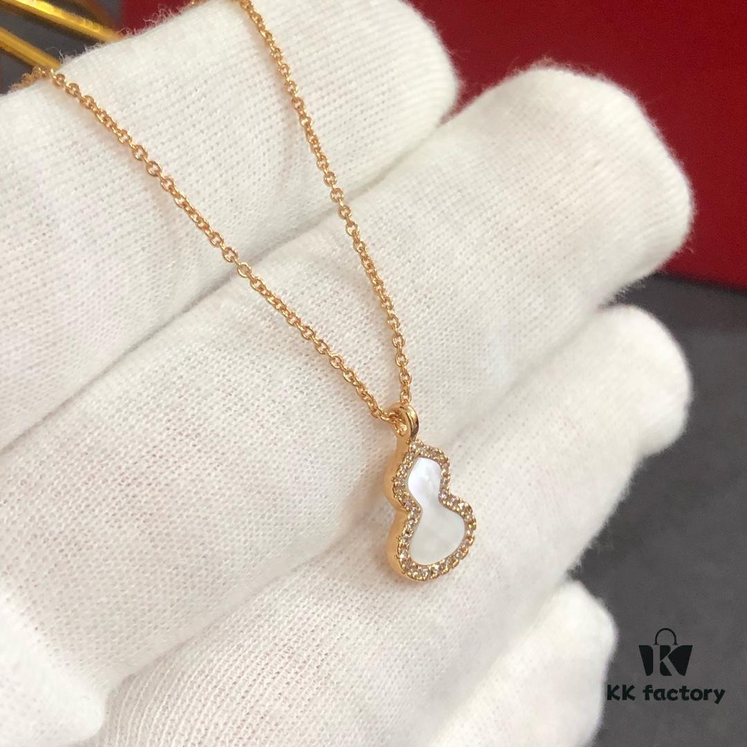 Qeelin Wulu Mini Pendant Necklace