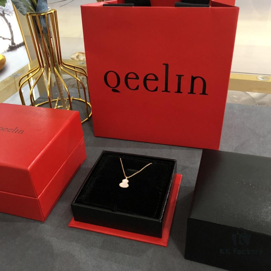 Qeelin Mini Hulu Necklace