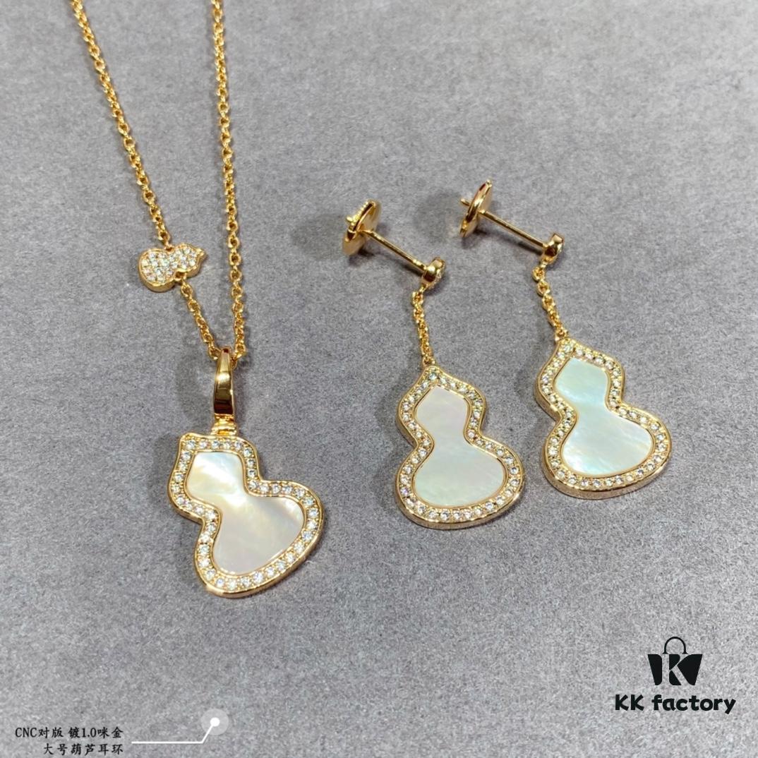 Large Kylin Gourd Earrings with Original Flying Saucer Ear Studs, High-End Appearance, Stylish and Versatile, Thick Gold Plating with Real Gold Feel, Eight Hearts and Eight Arrows High-Carbon Brilliant Cut Stones, Small and Exquisite, Wear It and Say It's Real Gold