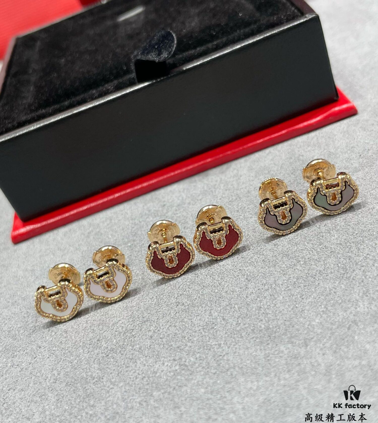 Kirin Natural Gray Shell Ruyi Lock Stud Earrings ✨ A Unique Blend of Fashion and Tradition, Hand-Micro-Paved with High-Carbon Brilliant-Cut Diamonds, Thick Gold Plating