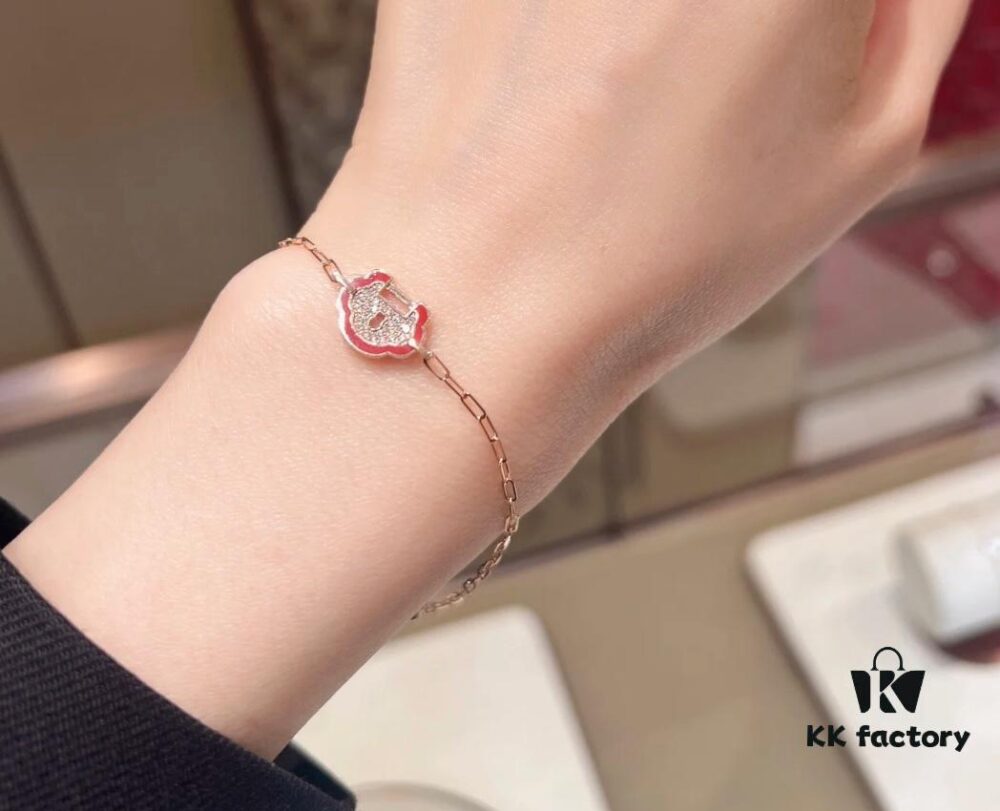 Kirin Red Edge Full Diamond Ruyi Lock Bracelet ✨ A Stylish Blend of Fashion and Tradition