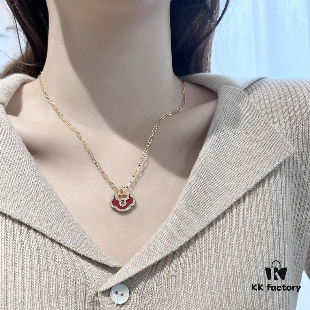 Qeelin Yu Yi Flower Moon Pendant Necklace