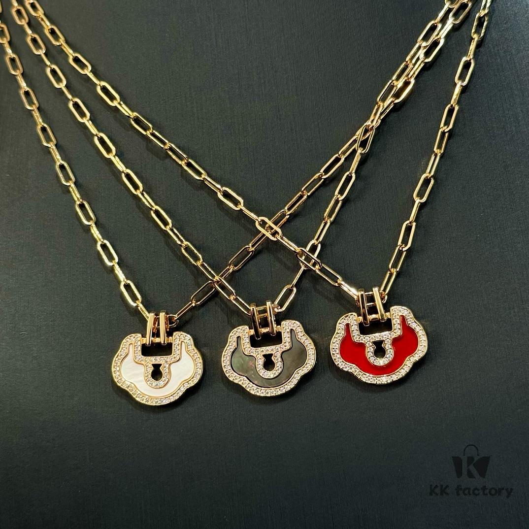 ❗️New Arrival❗️ ☀️Qeelin Yu Yi Flower Moon Pendant Necklace