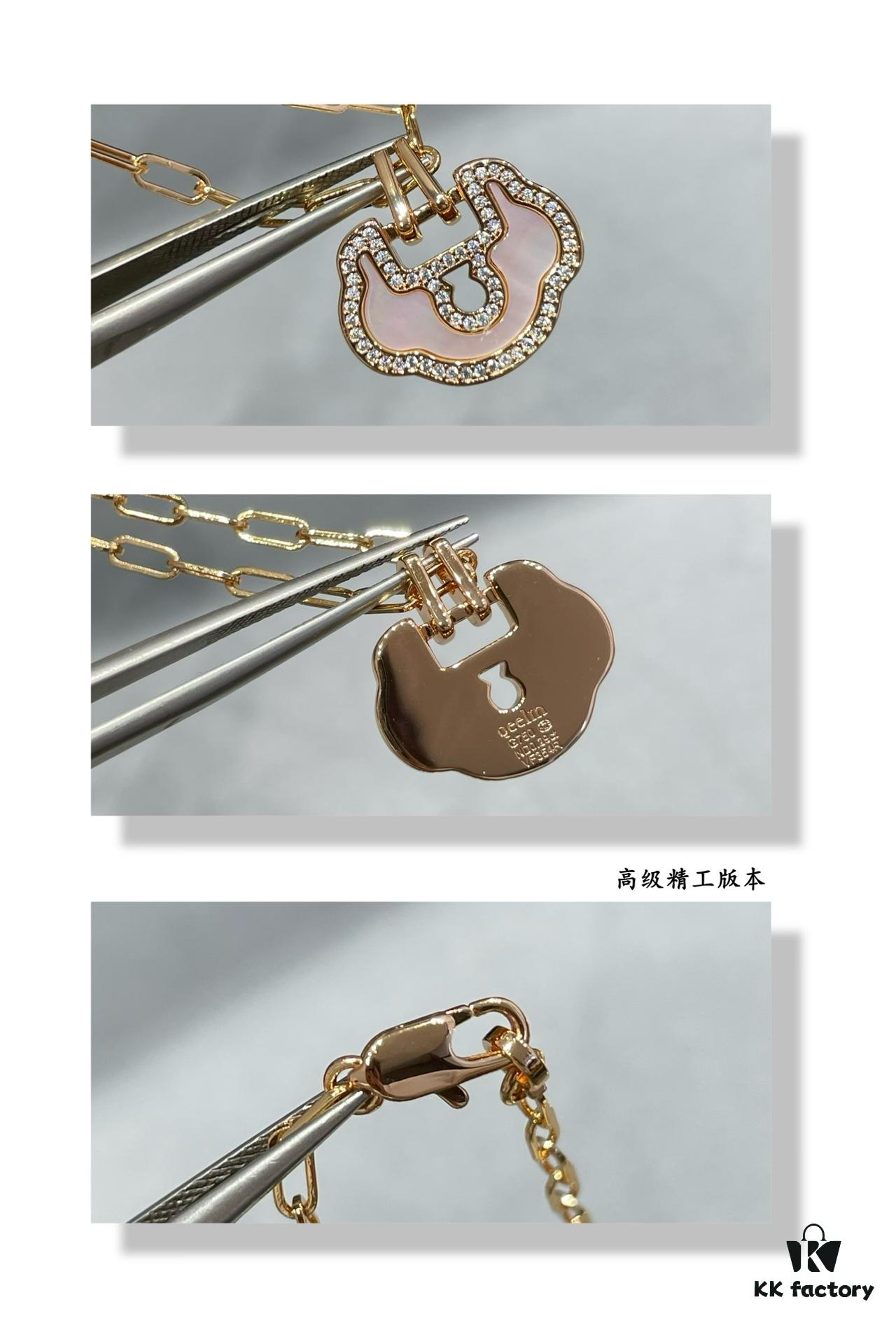 Kirin Large High-End White Mother-of-Pearl Ruyi Lock Necklace ✨ A Perfect Blend of Fashion and Tradition