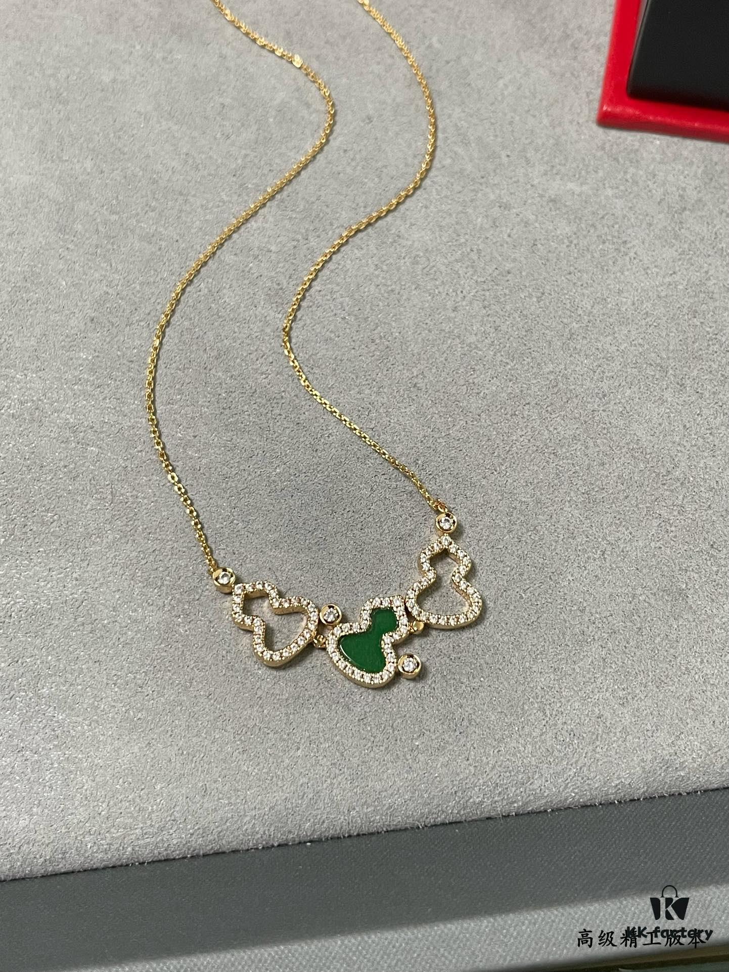 Kylin Green Jade Three Gourds Necklace