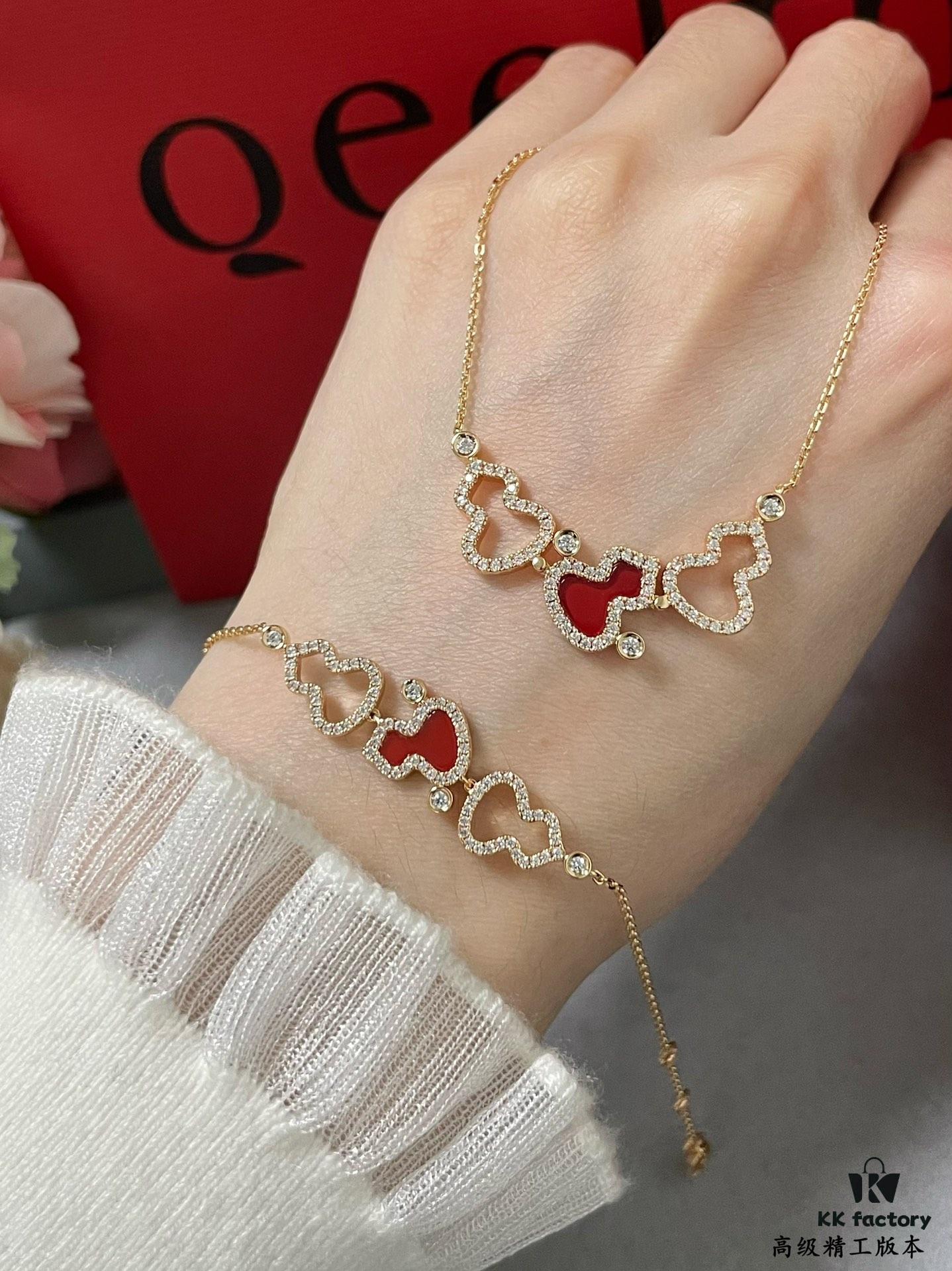 Kylin Red Agate Three Gourds Bracelet