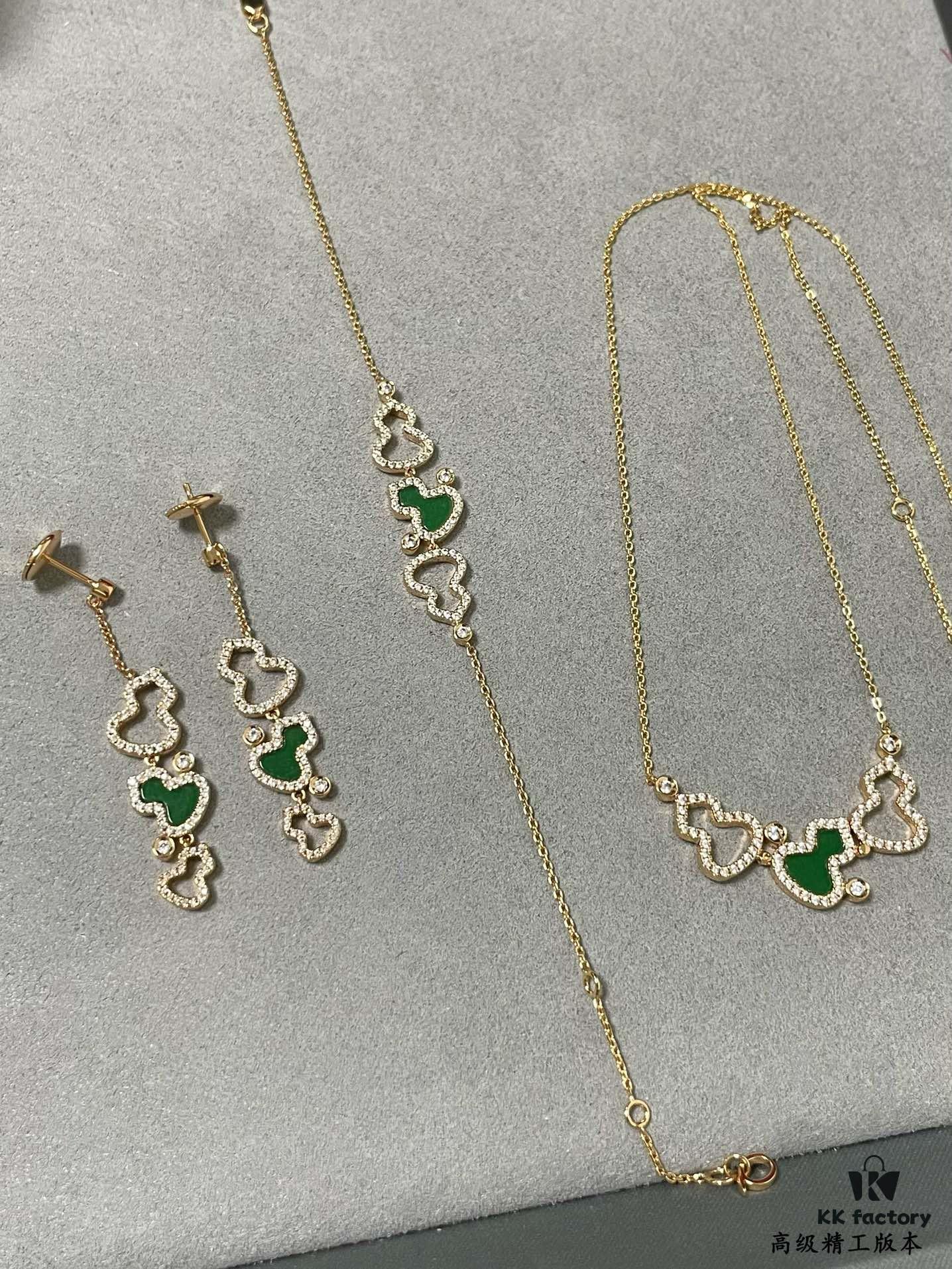 Kylin Green Jade Gourd Bracelet