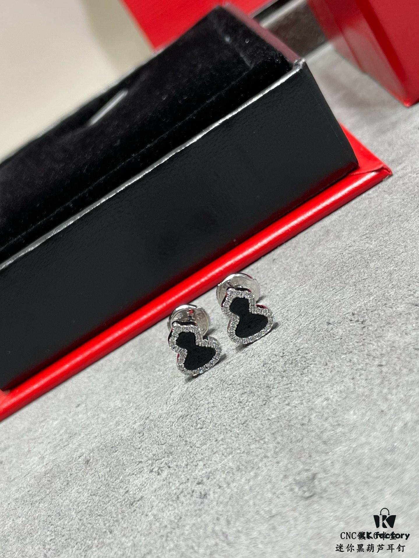 Kirin Mini Black Gourd Earrings, Wealth-Attracting and Lucky, High Aesthetic Appeal, Stylish Look, Versatile Design, Thick Gold Plating, Premium Real-Gold Appearance