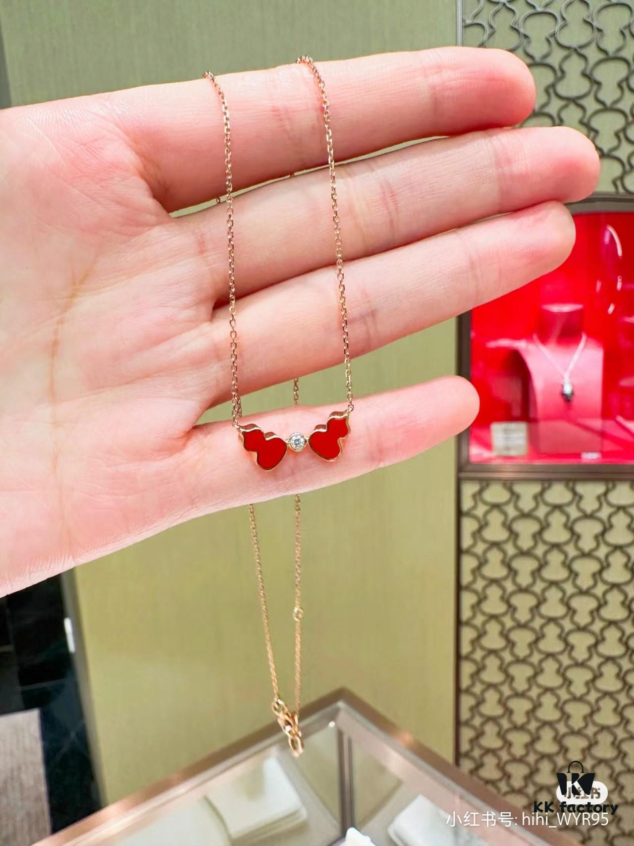 New Arrival Gourd Necklace Pendant Champagne Gold In Stock