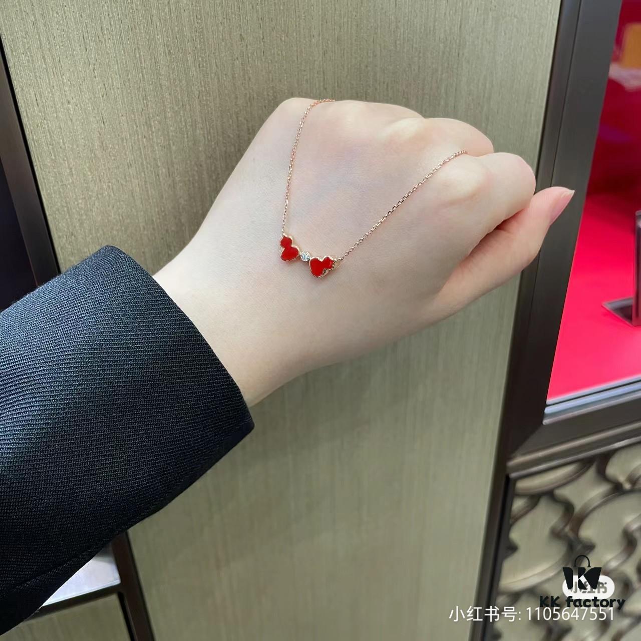 New Arrival Gourd Necklace Pendant Champagne Gold In Stock