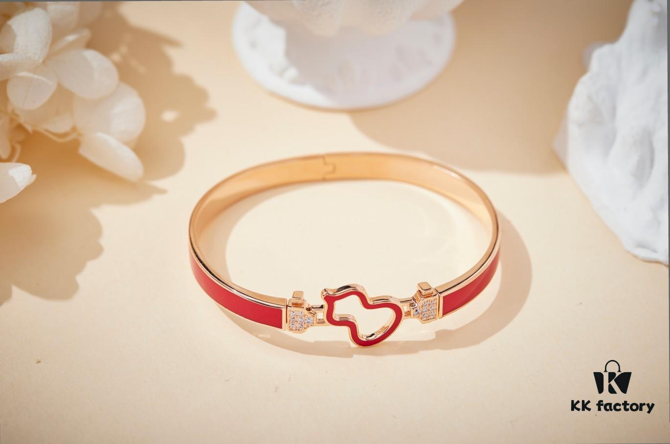 New Chinese Trend 🌟 Gourd Bracelet, Low-Temperature Enamel, Toggle Clasp Design 💫 Precision Cast with 18K Champagne Gold Plating