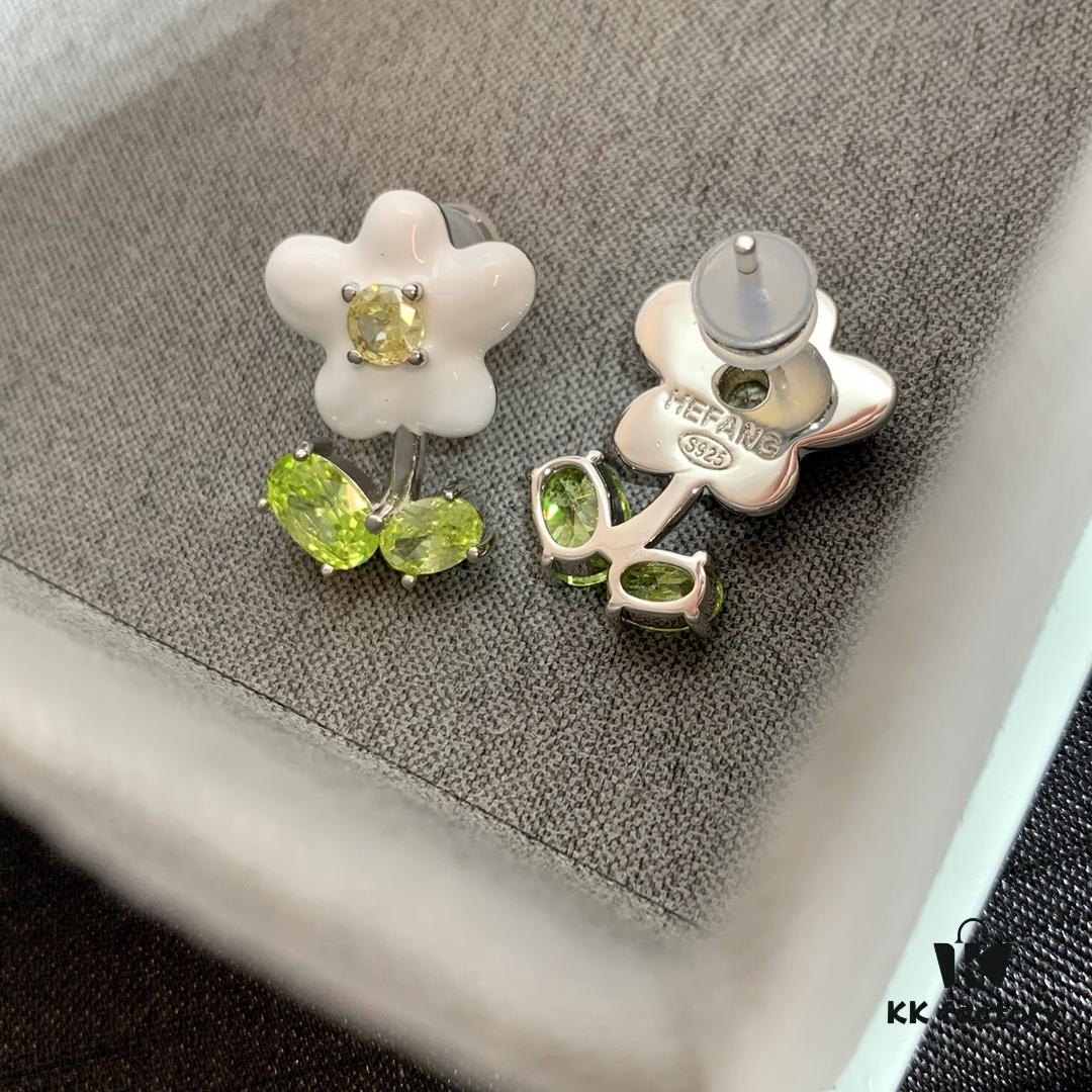 Qixi Gift 🎁 HEFANG Creamy Little Flower Stud Earrings, Adorably Cute – Premium Sterling Silver, Same Material as ZP