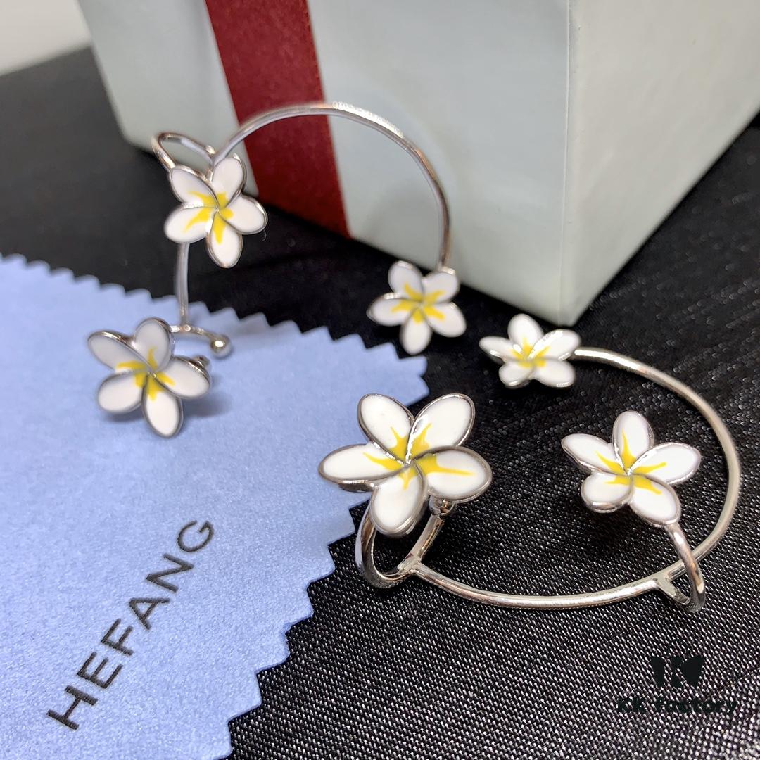 Qixi Gift 🎁 Hefang Huahua Ear Cuff, No Piercing Required, Sold Individually for Left or Right Ear