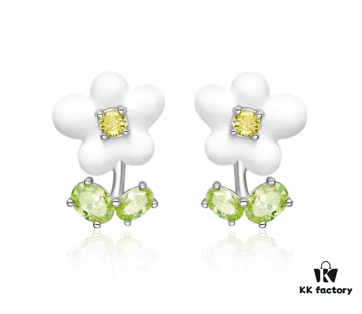 Same Style as Zhou Yutong - He Fang Creamy Little Flower Stud Earrings, Ear Cuffs, New Minimalist Luxury Unique Necklace Set