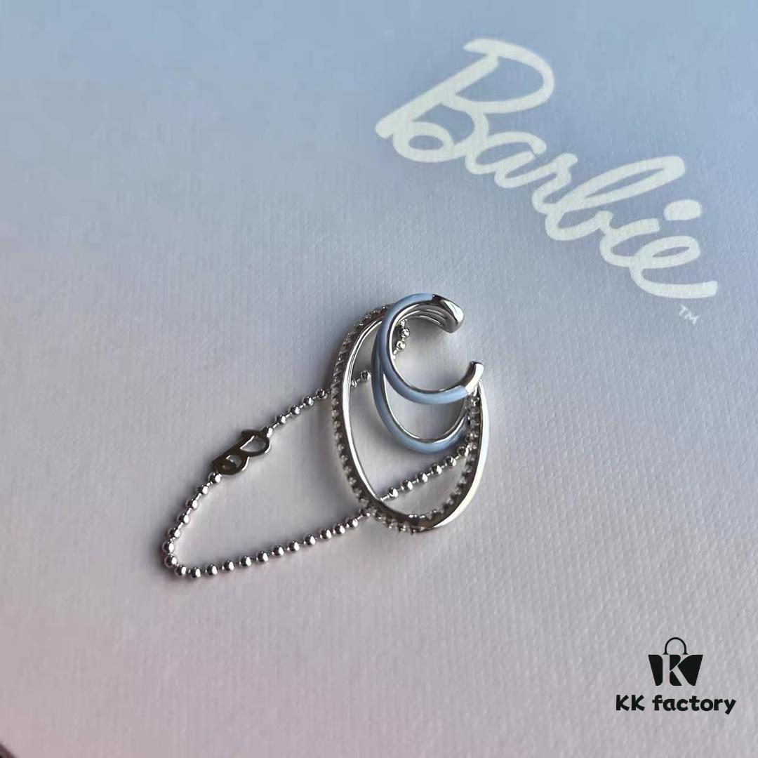 Single Piece New Arrival ❤️ HEFANG Jewelry Barbie ✨ New Collection Hula Hoop Ear Cuff Available in Three Colors ✨ Model Wearing Effect Image